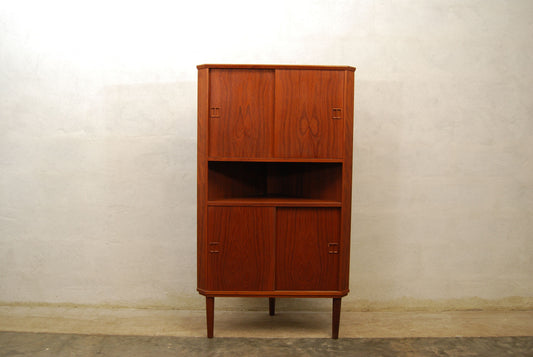 Teak corner unit