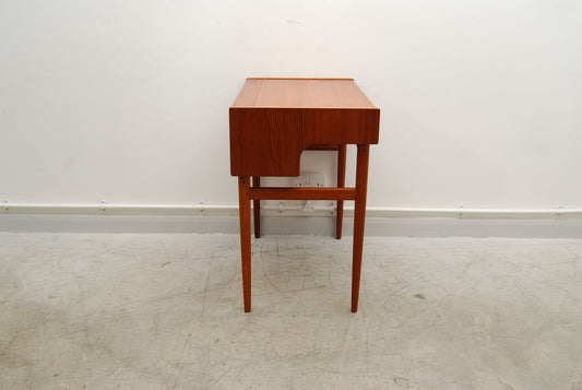 Teak desk / beauty table