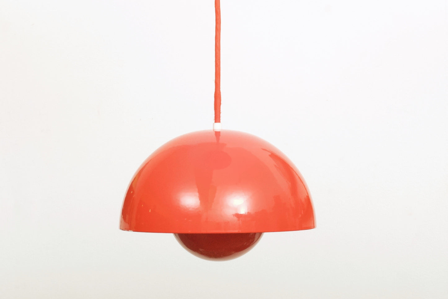 Flowerpot pendant light by Verner Panton