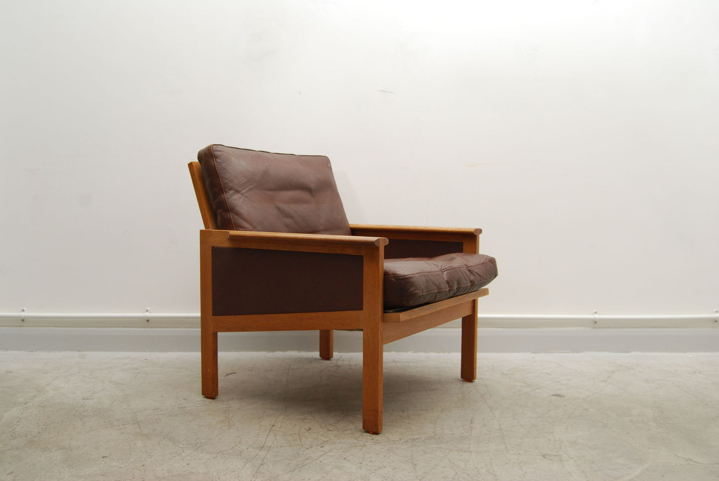 Oak lounge chair by Illum WikkelsíŸ