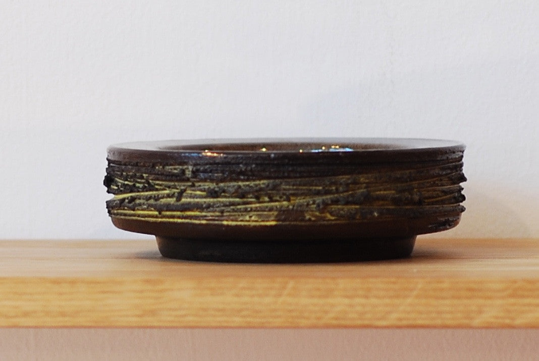 Ceramic bowl by Gilt LAVA