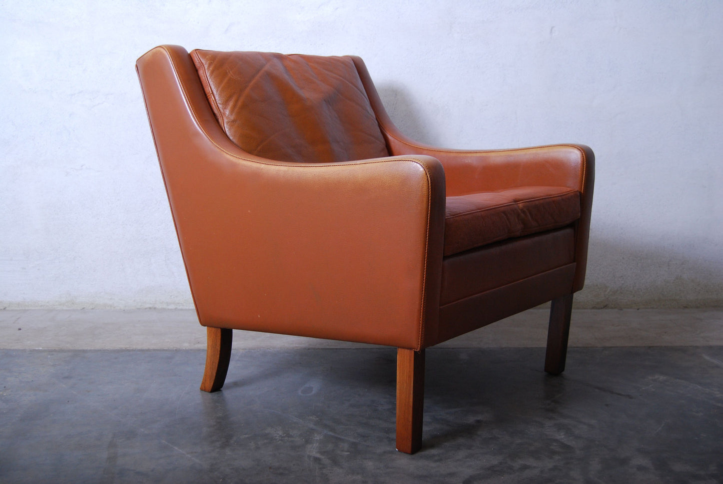 Pair of lounge chairs in style of Mogensen