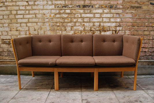 Scalloped back bench sofa