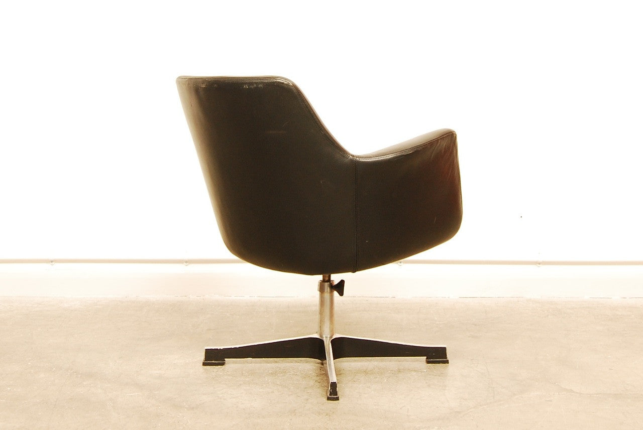 Leather swivel chairs