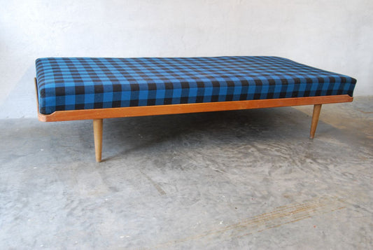 Daybed no. 1