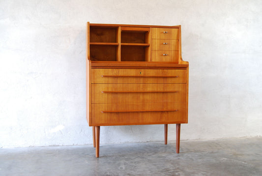 Vanity unit / dressing table in teak