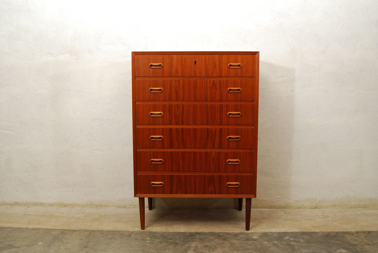 Tall chest of drawers in teak