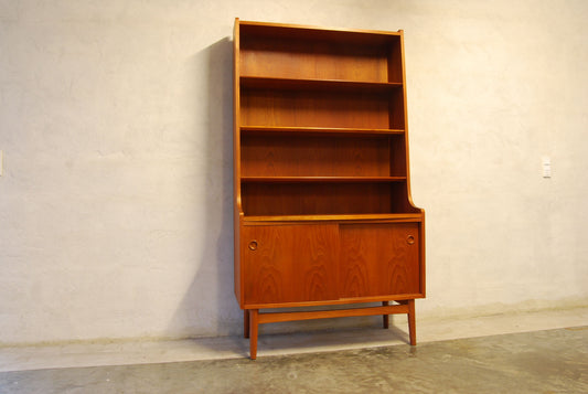 Bookshelf / storage unit