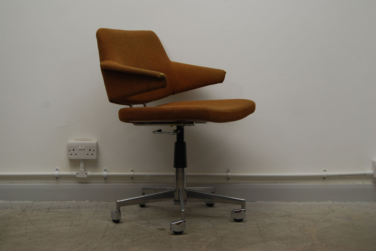 Desk chair by Lafala no. 2