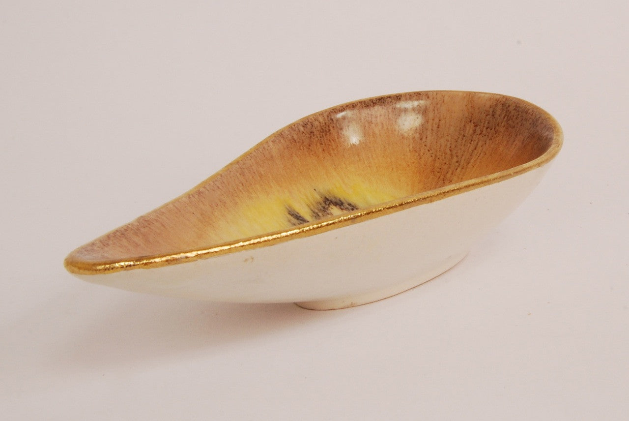 Teardrop ceramic bowl