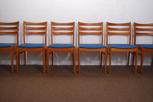 Set of six oak dining chairs