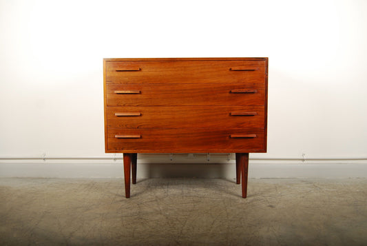 Short chest of drawers in rosewood