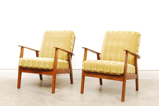 Pair of lounge chairs