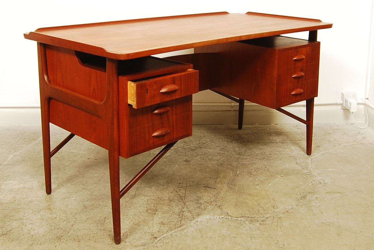 Desk by Svend Aage Madsen