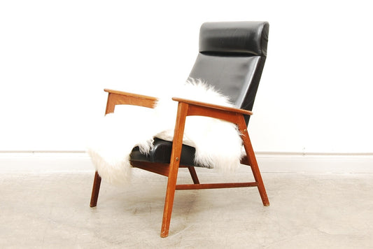 High back teak lounge chair