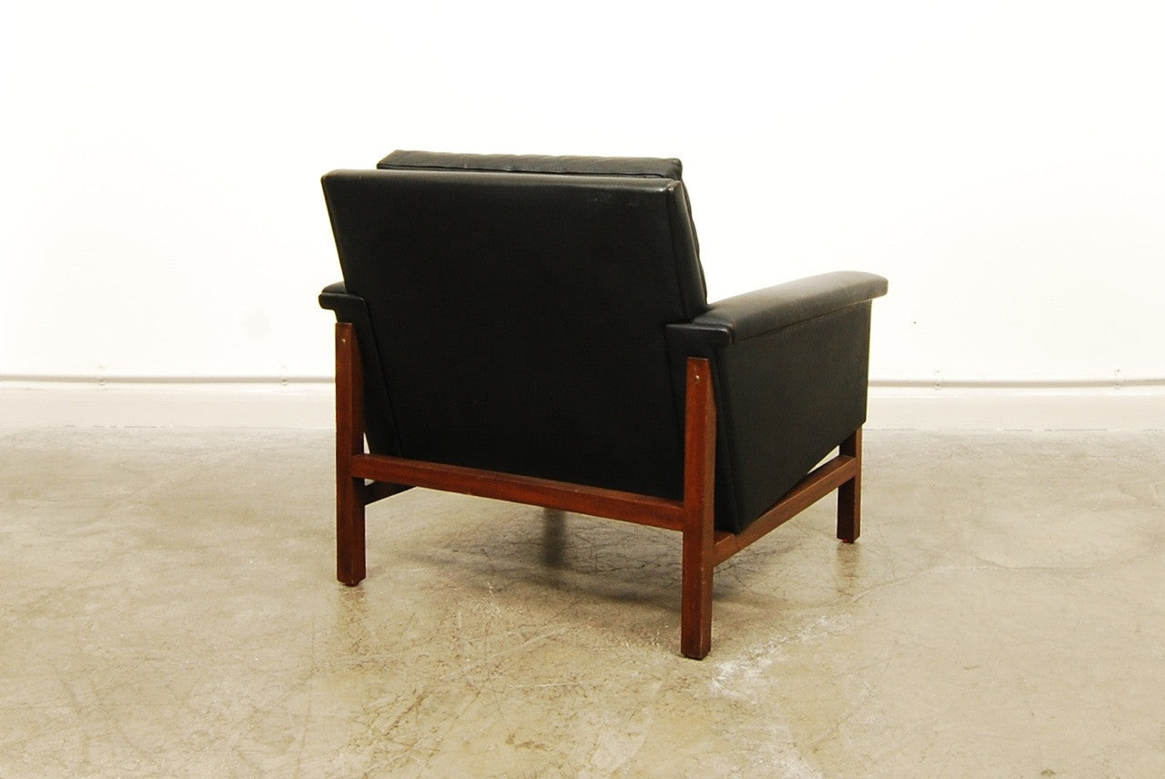 Black leather lounger