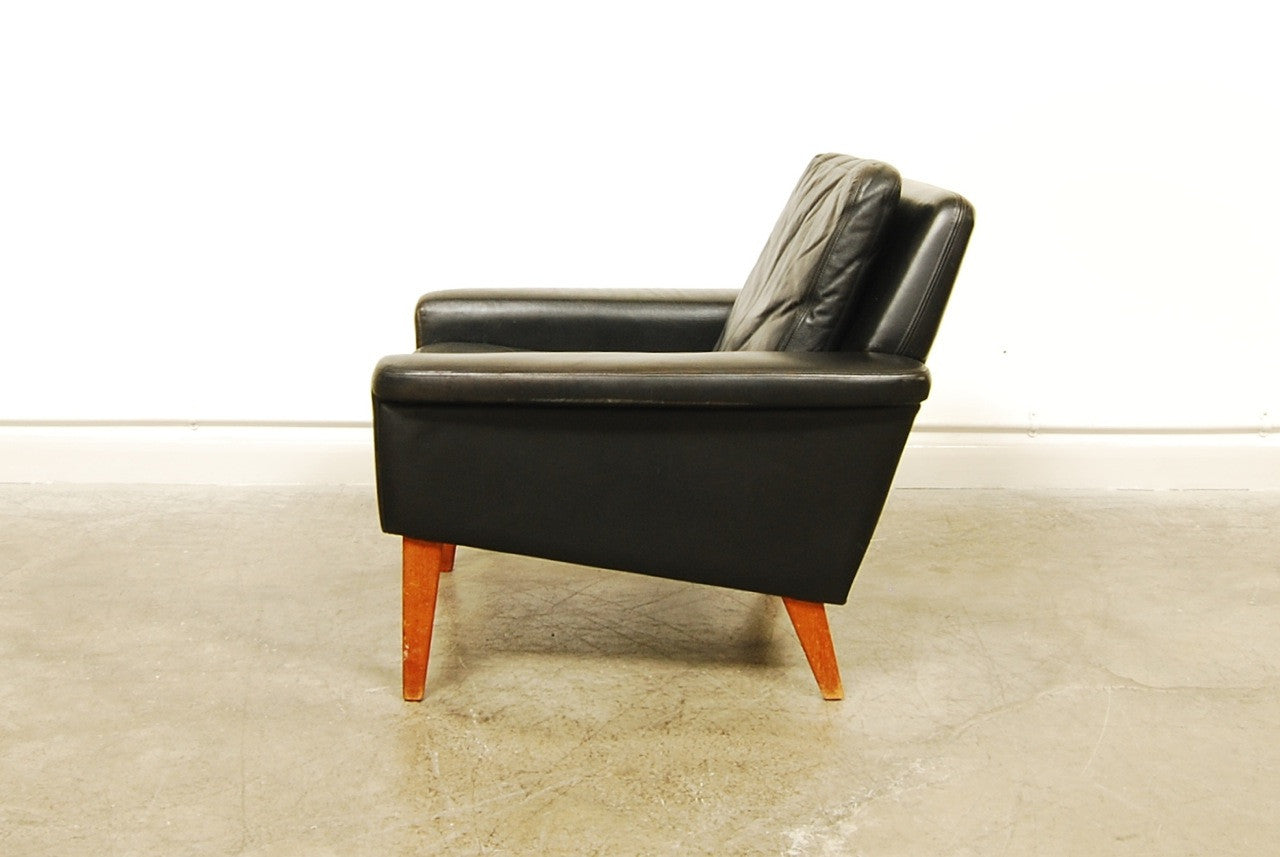 Low back lounger by DUX