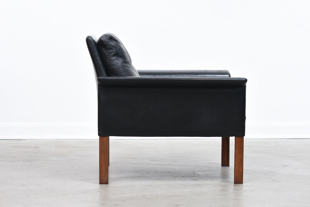 Model 500 leather lounger by Hans Olsen