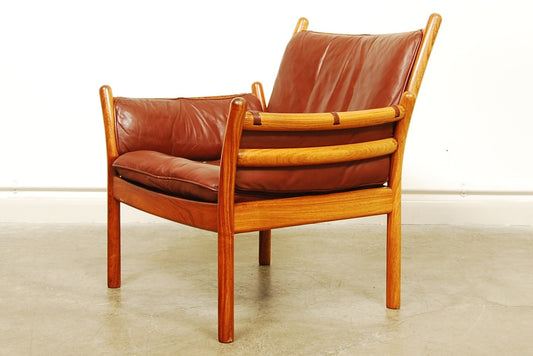 Pair of rosewood lounge chairs by Illum Wikkelsø