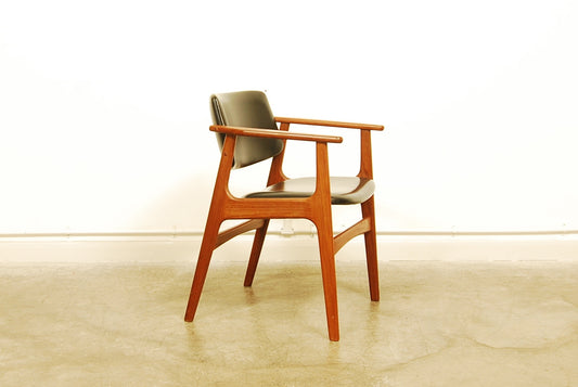 Pair of teak desk chairs no.1