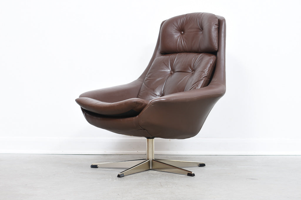 Leather swivel chair by H.W Klein