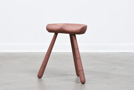 Lacquered oak milking stool - Rose