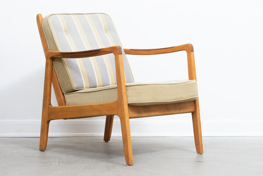 New upholstery included: FD-109 lounge chair in beech