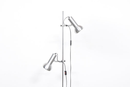 Tall adjustable floor lamp