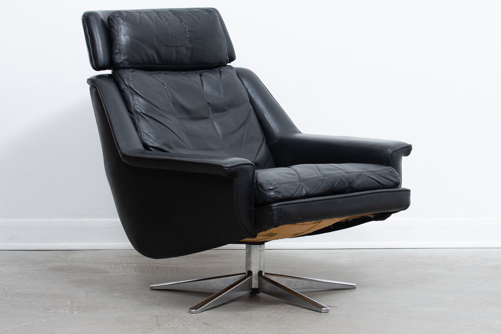 Leather lounger by Werner Langenfeld