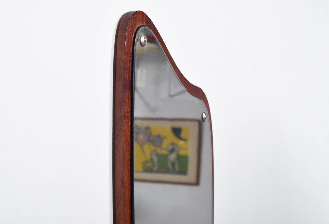 Oblong mirror