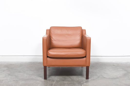 Lounger in cognac leather