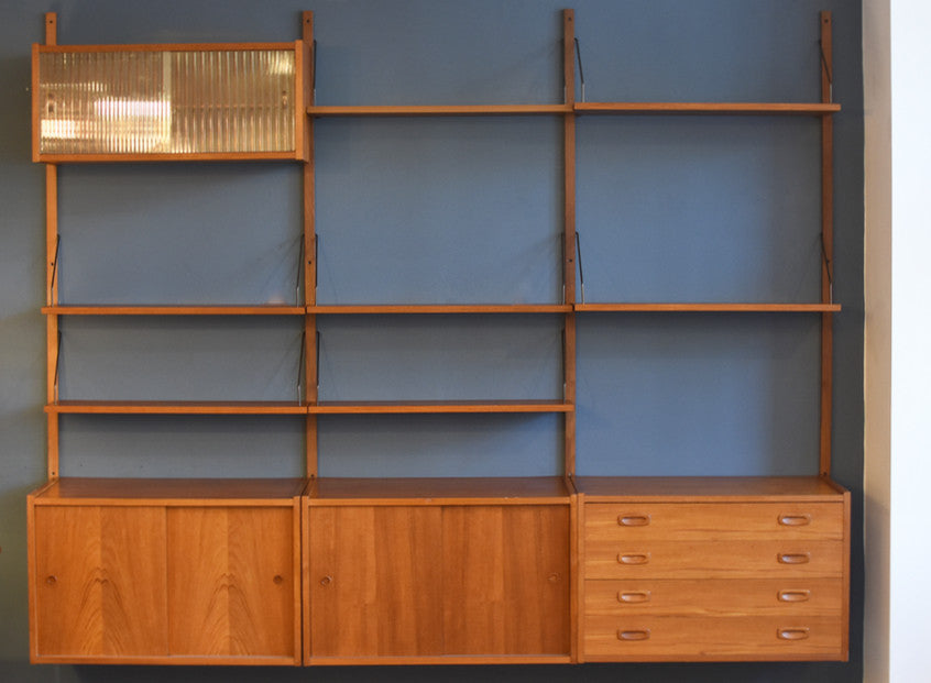 Just in: Modular storage system in teak