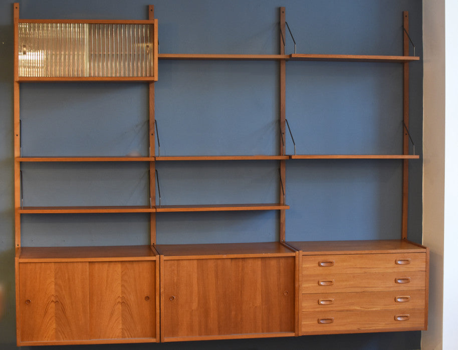 Just in: Modular storage system in teak