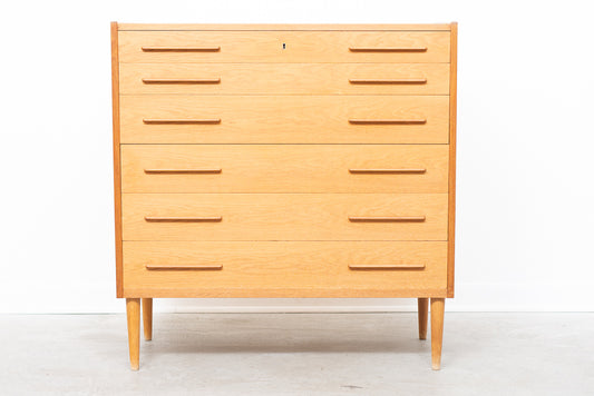 Oak chest of six drawers