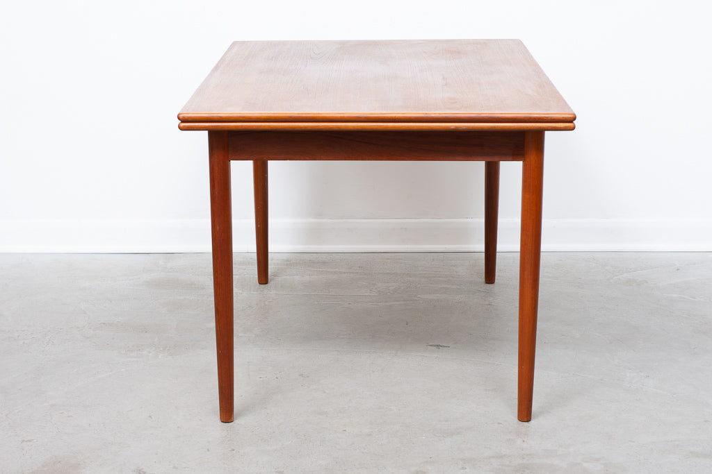 Extending Danish dining table no. 1