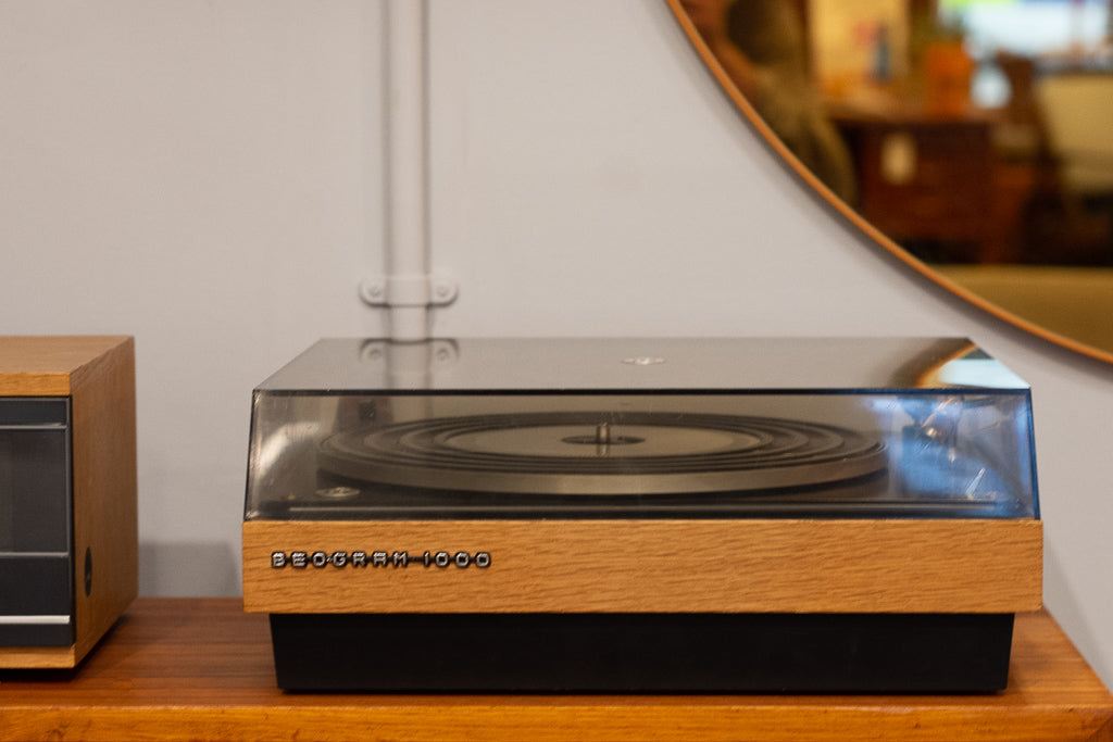 Vintage hifi setup by Bang & Olufsen