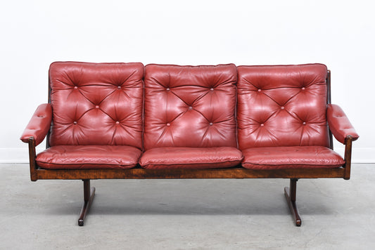 Norwegian leather sofa by Soda Galvano