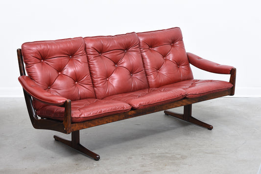 Norwegian leather sofa by Soda Galvano