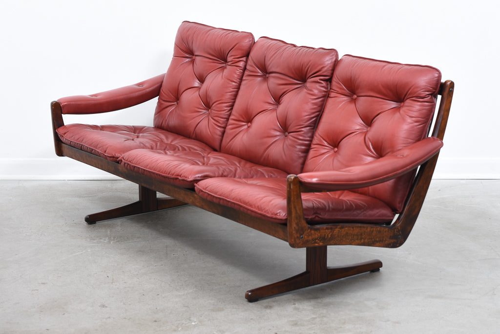 Norwegian leather sofa by Soda Galvano