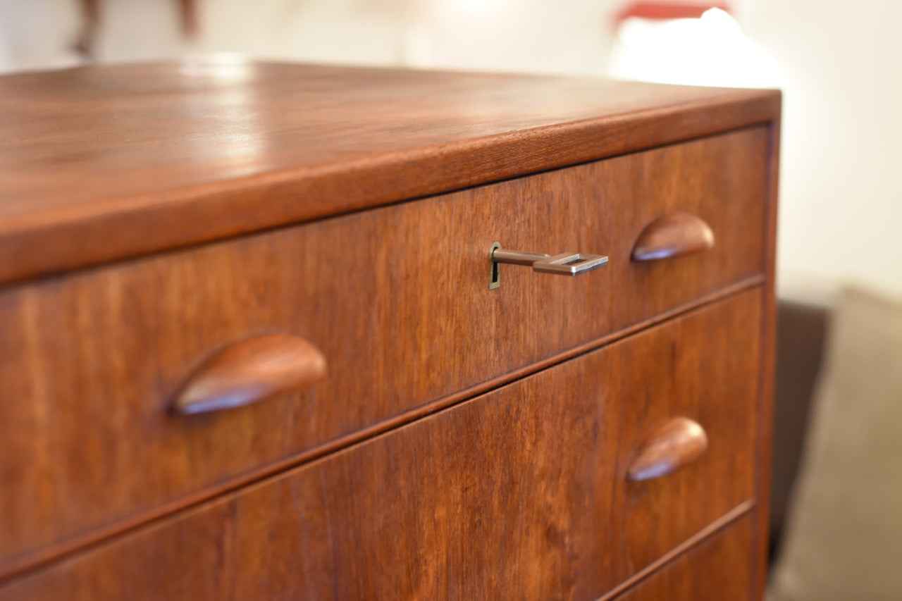Just in: Teak chest of seven drawers