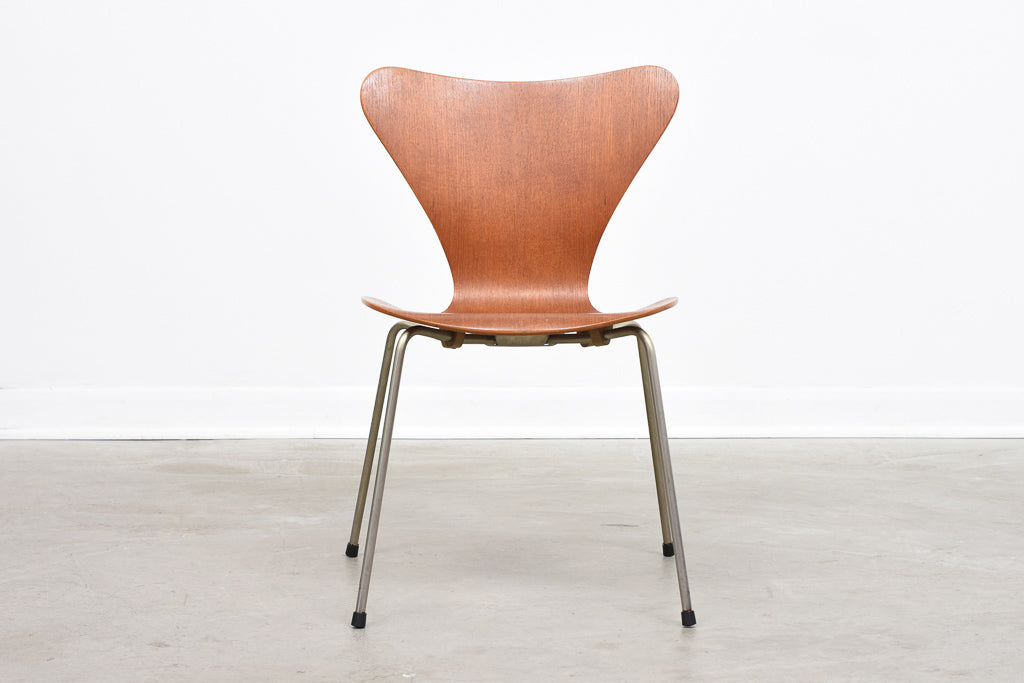 Series 7 chair in teak by Arne Jacobsen