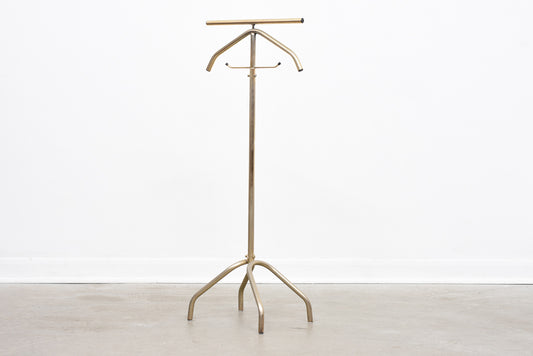 Metal valet stand