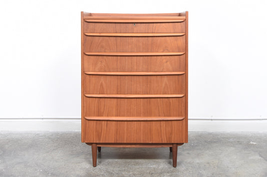 1960s chest of drawers in teak