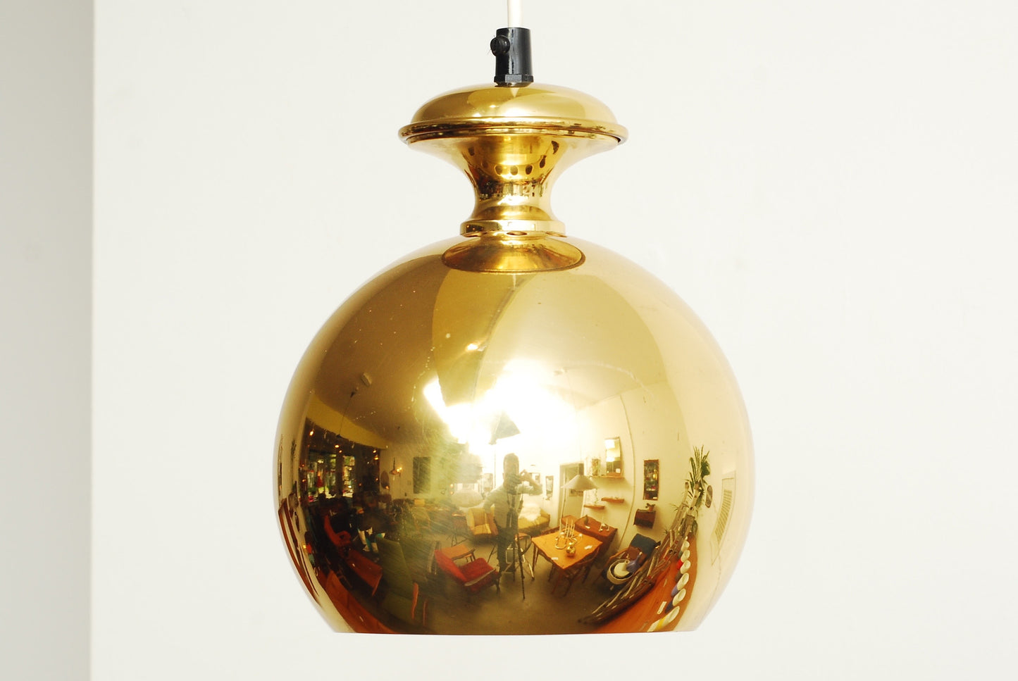 Brass bowl pendant light