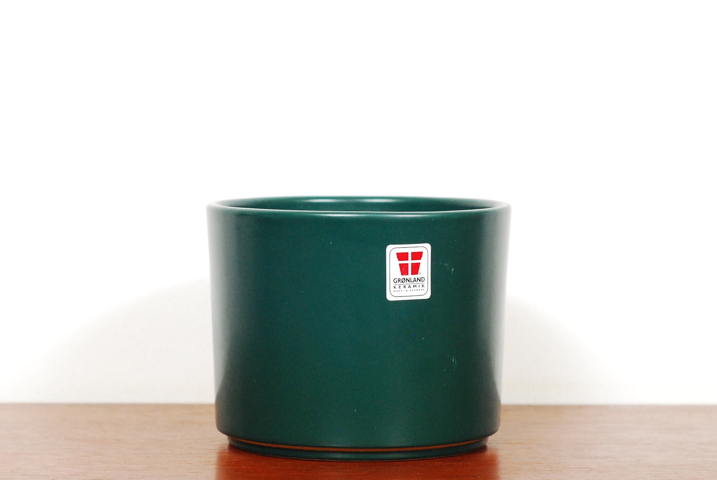 Plant pot by Grønland Keramik