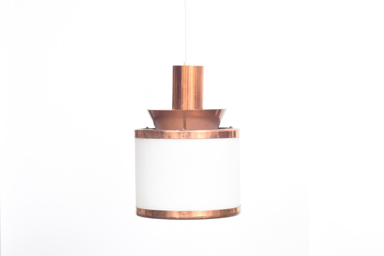 Copper pendant with acrylic diffuser