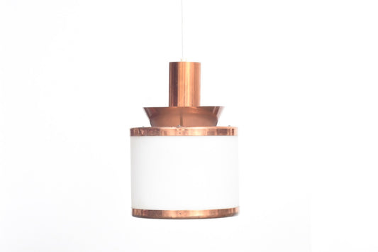 Copper pendant with acrylic diffuser