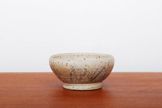 Freckled stoneware bowl