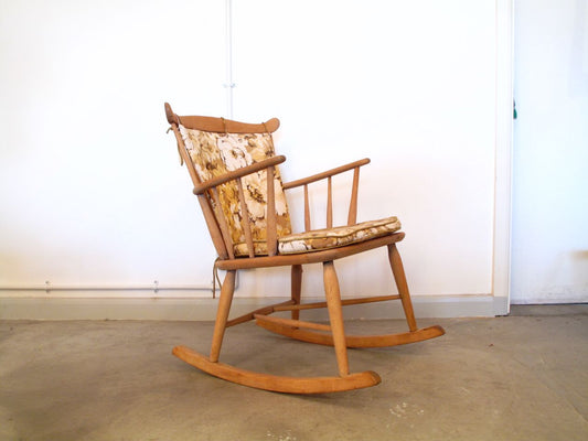 Beech rocking chair no. 2