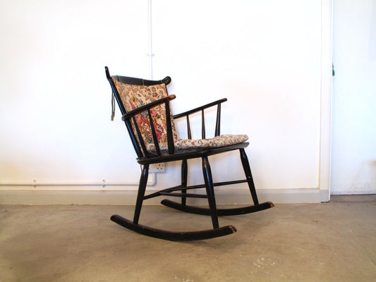 Beech rocking chair no. 1